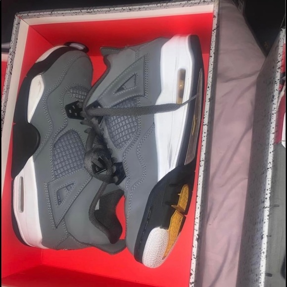 Shoes - Picture 1 of 2